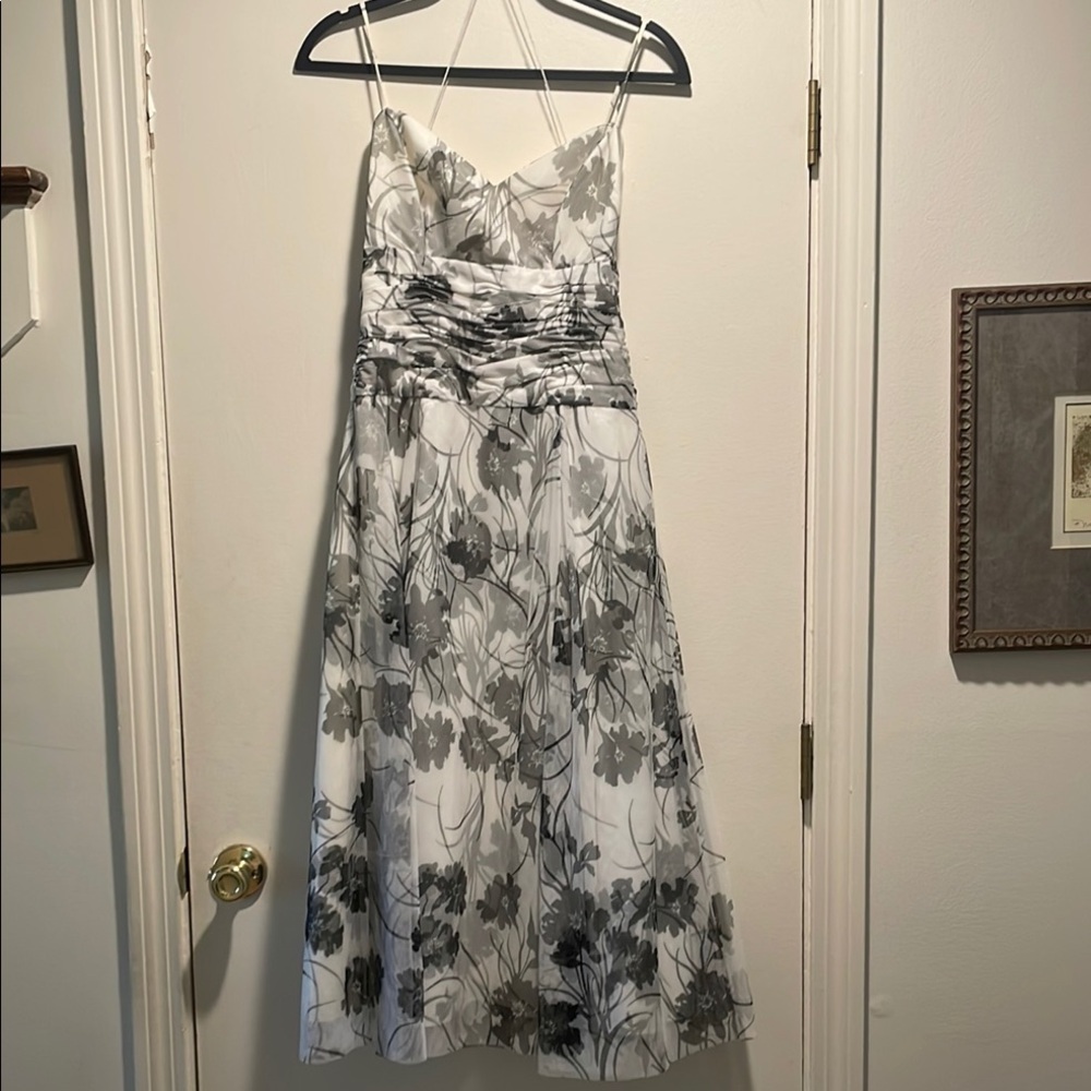 Papell Boutique Evening Black White Floral Spaghetti Strap Ruched Midi Dress